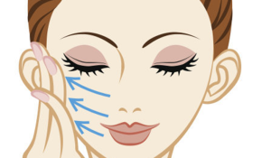 Massage mặt nâng có táo